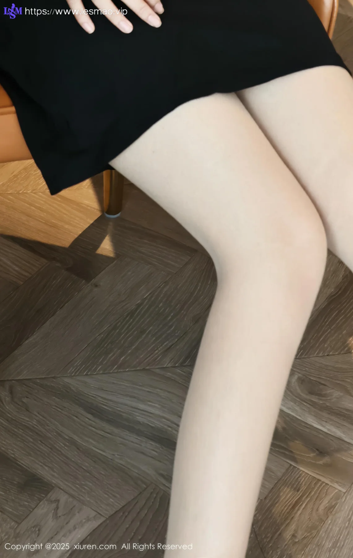XiuRen 秀人 No.10674 糯梨子 性感OL服饰 - 9