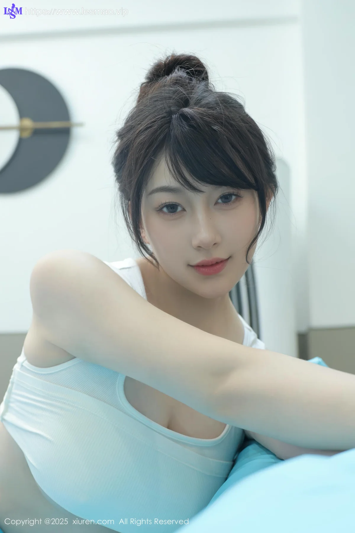XiuRen 秀人 No.10676 李沁恩lrene 白色T恤居家服 - 4