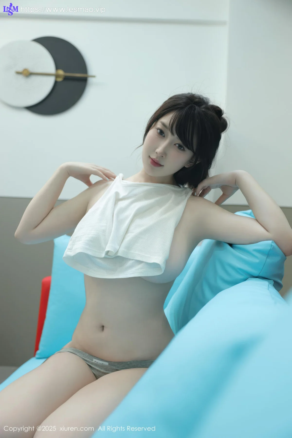 XiuRen 秀人 No.10676 李沁恩lrene 白色T恤居家服 - 9