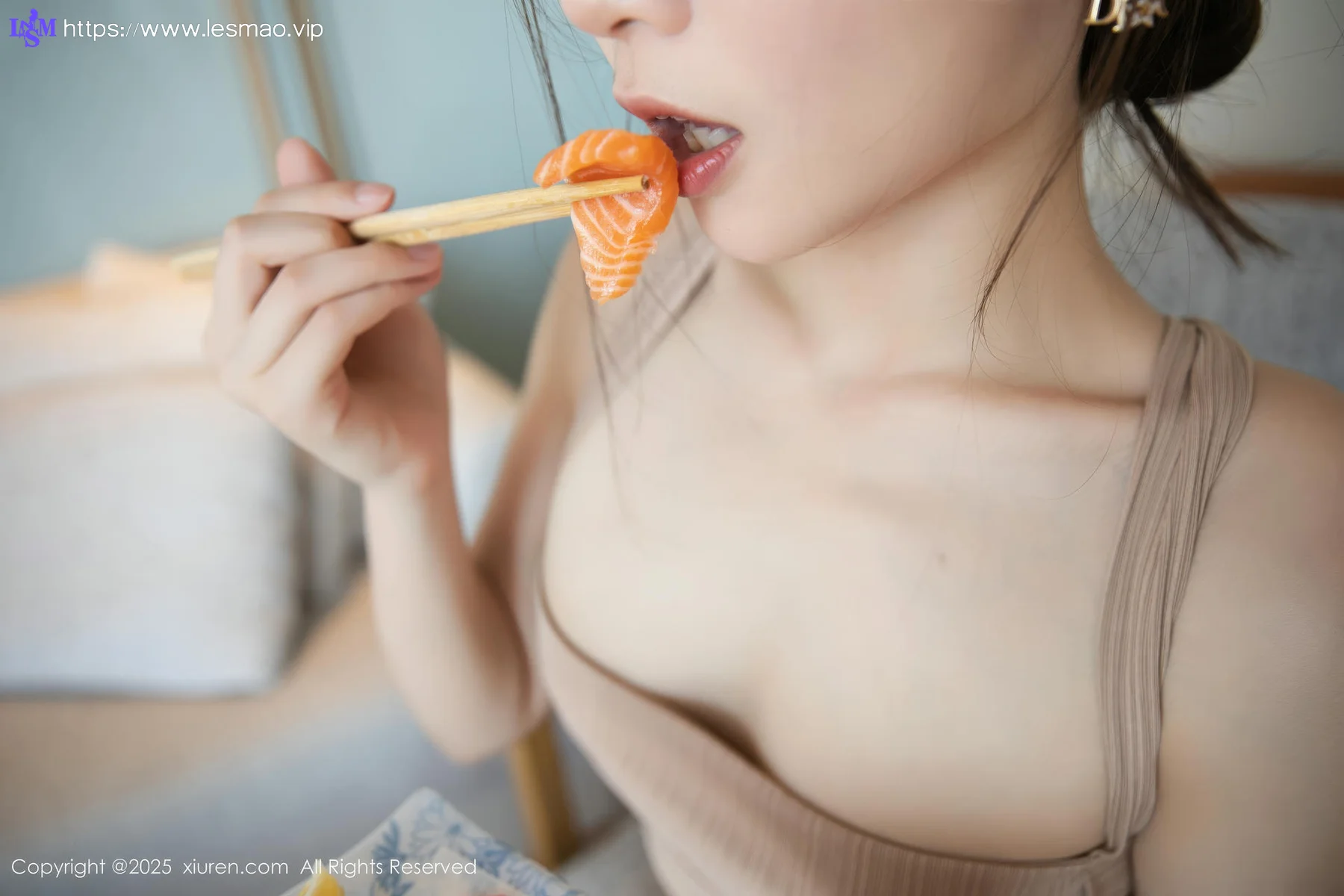 XiuRen 秀人 No.10678 刘婷婷 肉色连衣裙 - 1