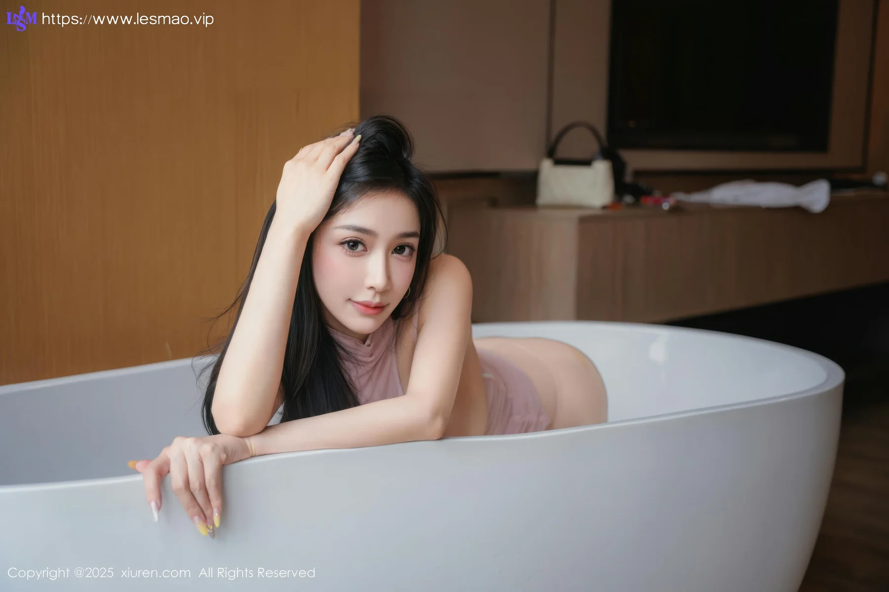 XiuRen 秀人 No.10689 小阿娇Gill 紫色连衣短裙 - 10
