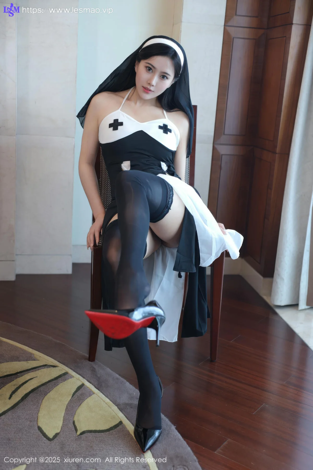 XiuRen 秀人 No.10690 白薇薇vcvc 性感黑白修女服饰 - 4