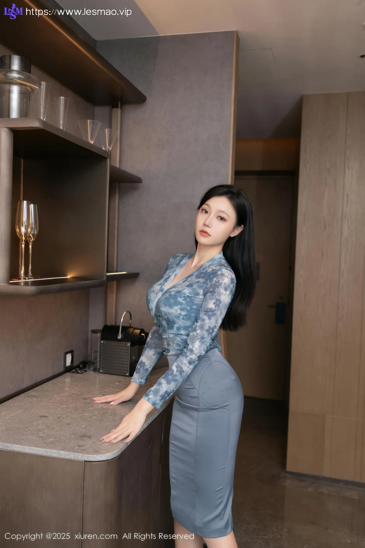 XiuRen 秀人 No.10693 安然anran  灰色长裙曼妙身姿 - 6