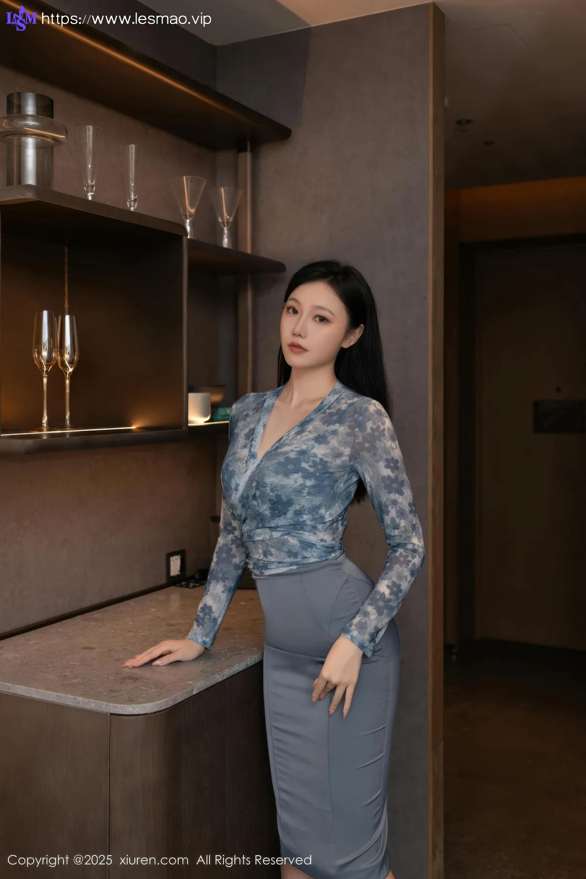XiuRen 秀人 No.10693 安然anran  灰色长裙曼妙身姿 - 7