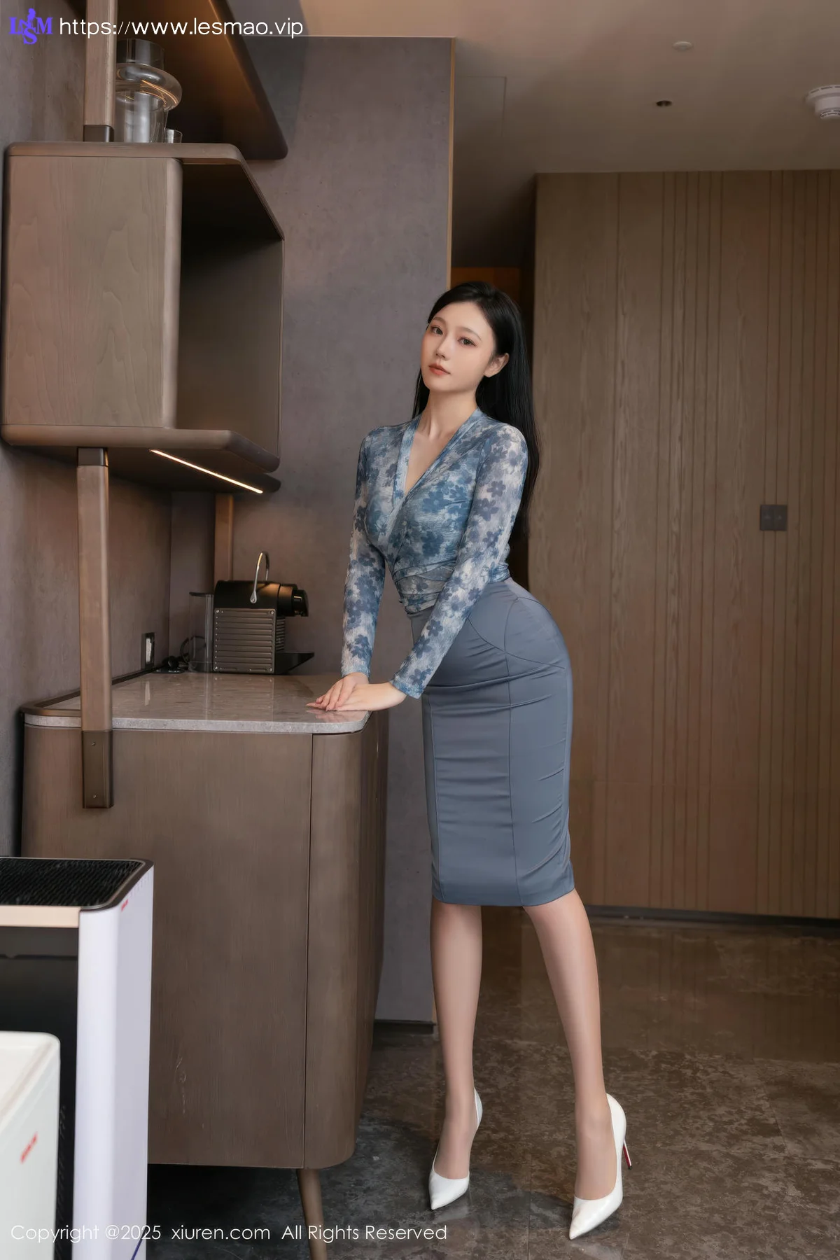 XiuRen 秀人 No.10693 安然anran  灰色长裙曼妙身姿 - 8