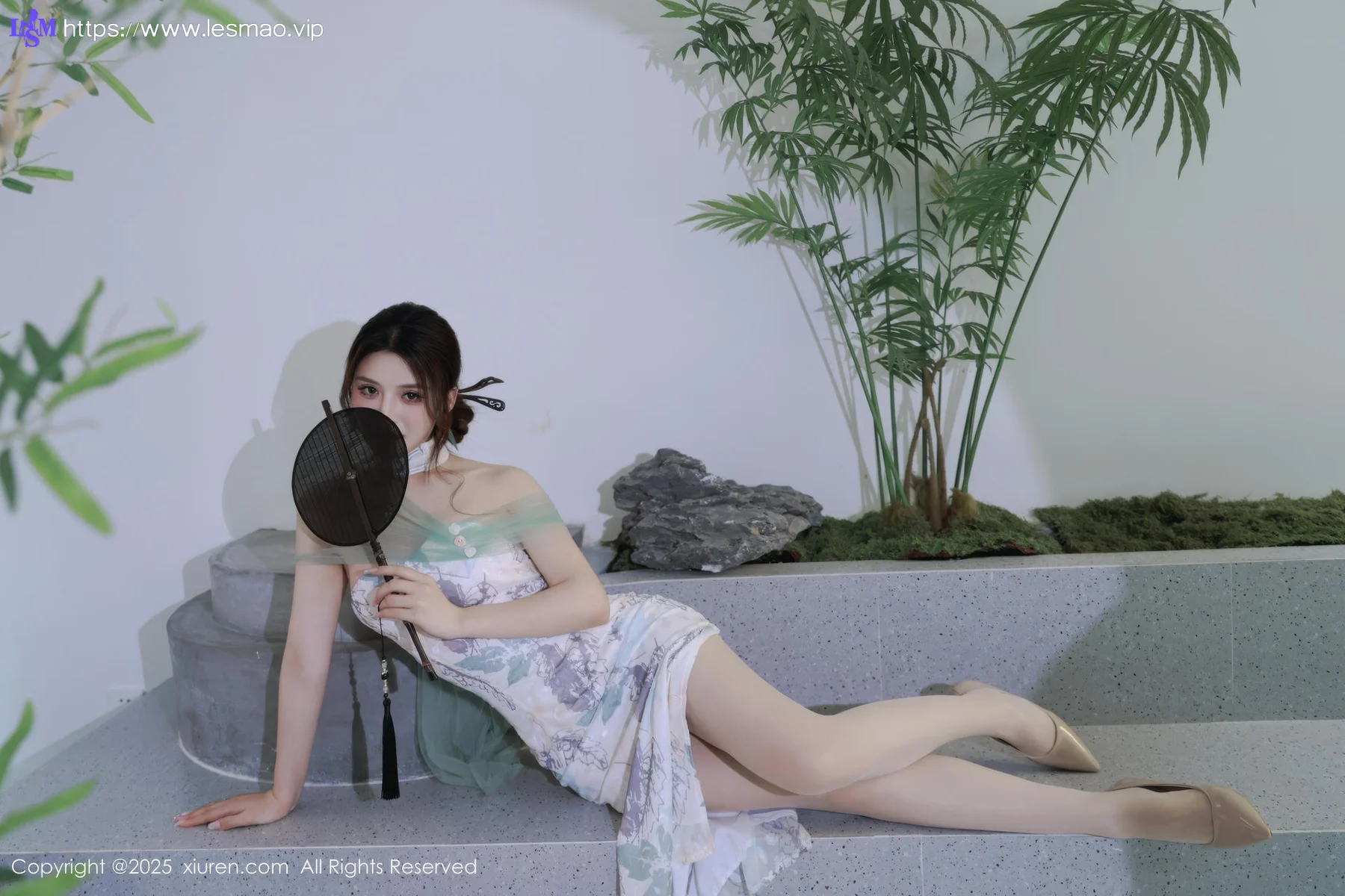 XiuRen 秀人 No.10694 阿依莎  浅色古风服饰 - 2