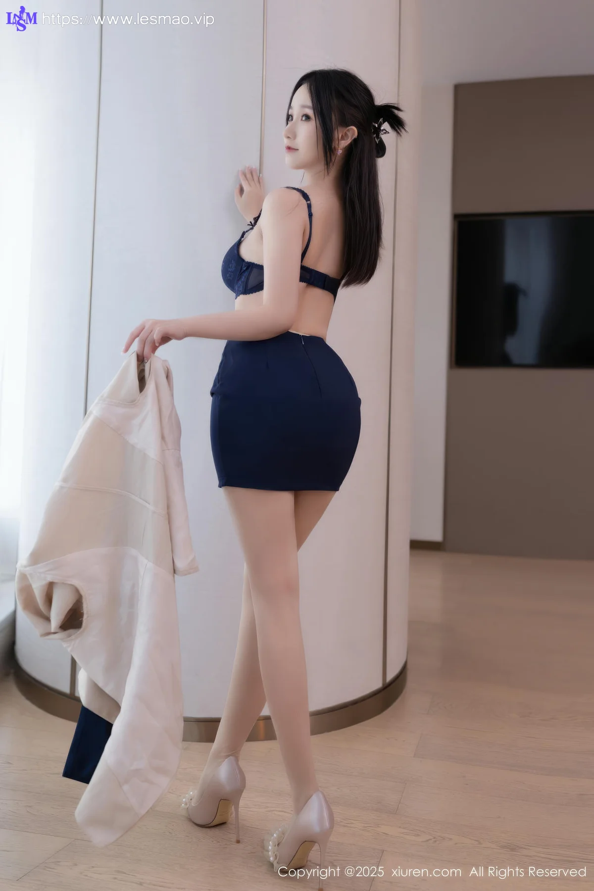 XiuRen 秀人 No.10697 杏子Yada 诱人肉色丝袜 - 6