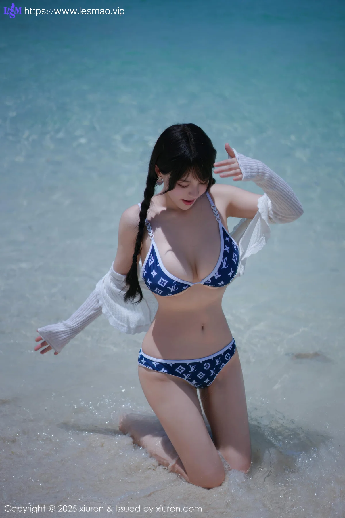 XiuRen 秀人 No.10699 心上可Flora 比基尼情趣旅拍 - 9