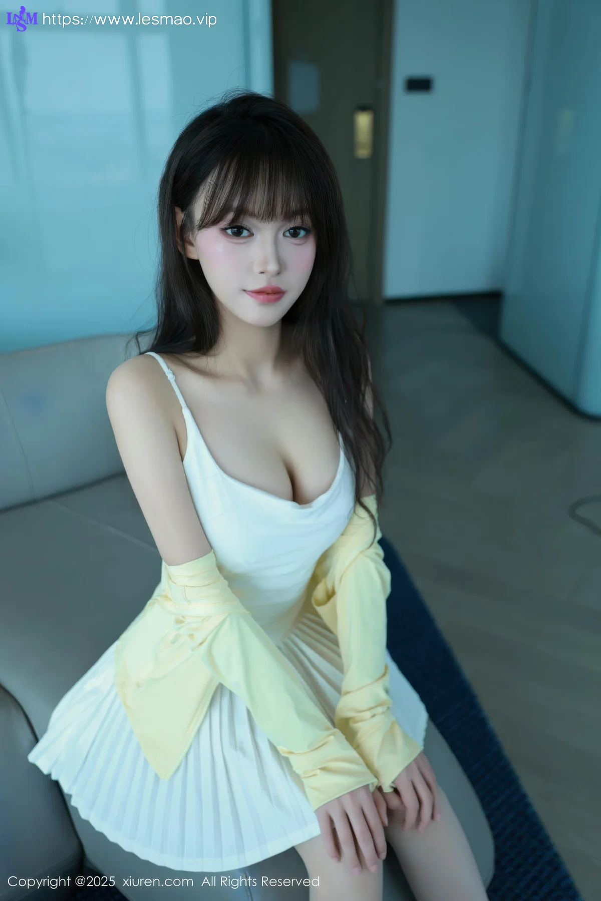 XiuRen 秀人 No.10702 糯咪 白色短裙白色丝袜 - 3