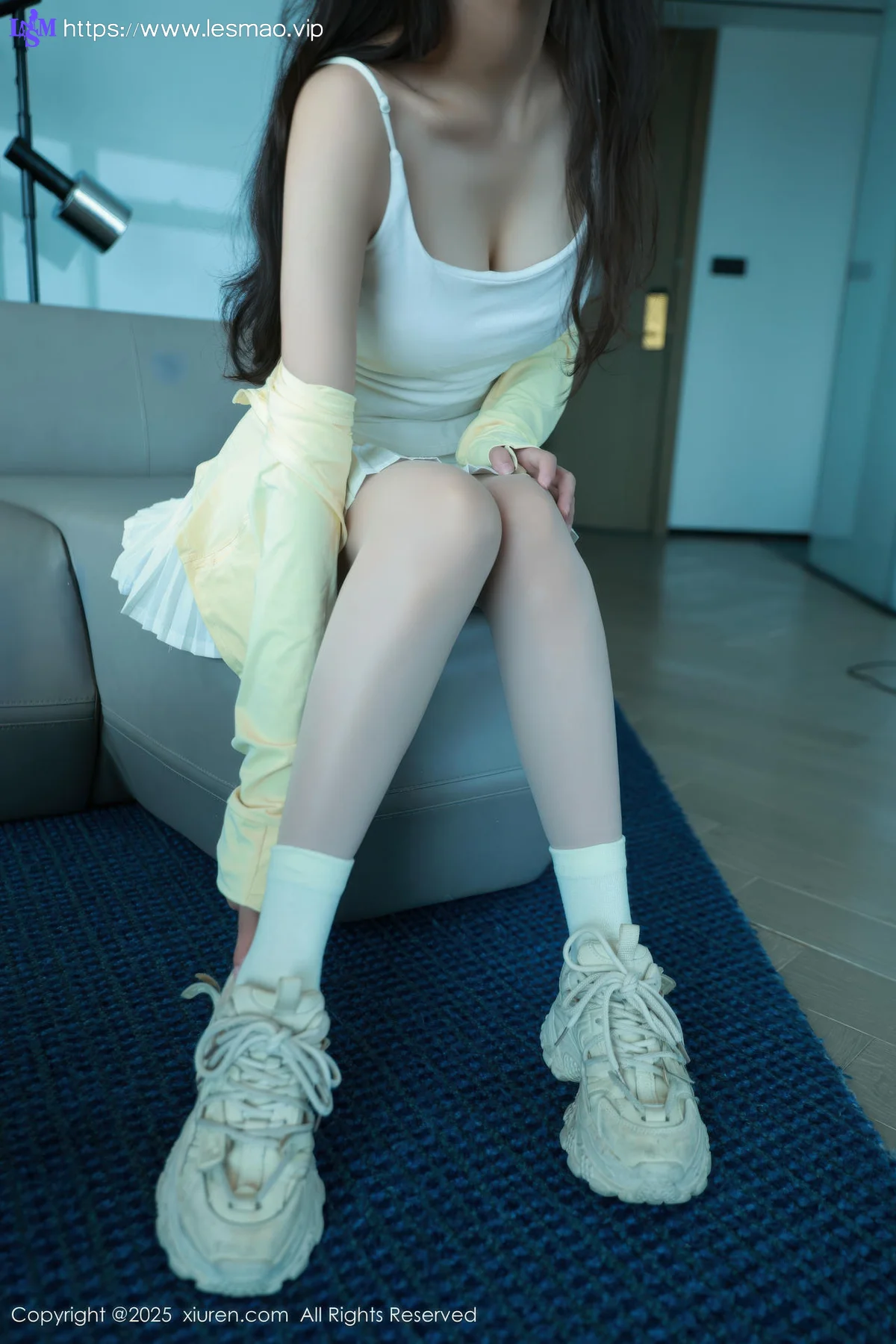 XiuRen 秀人 No.10702 糯咪 白色短裙白色丝袜 - 4