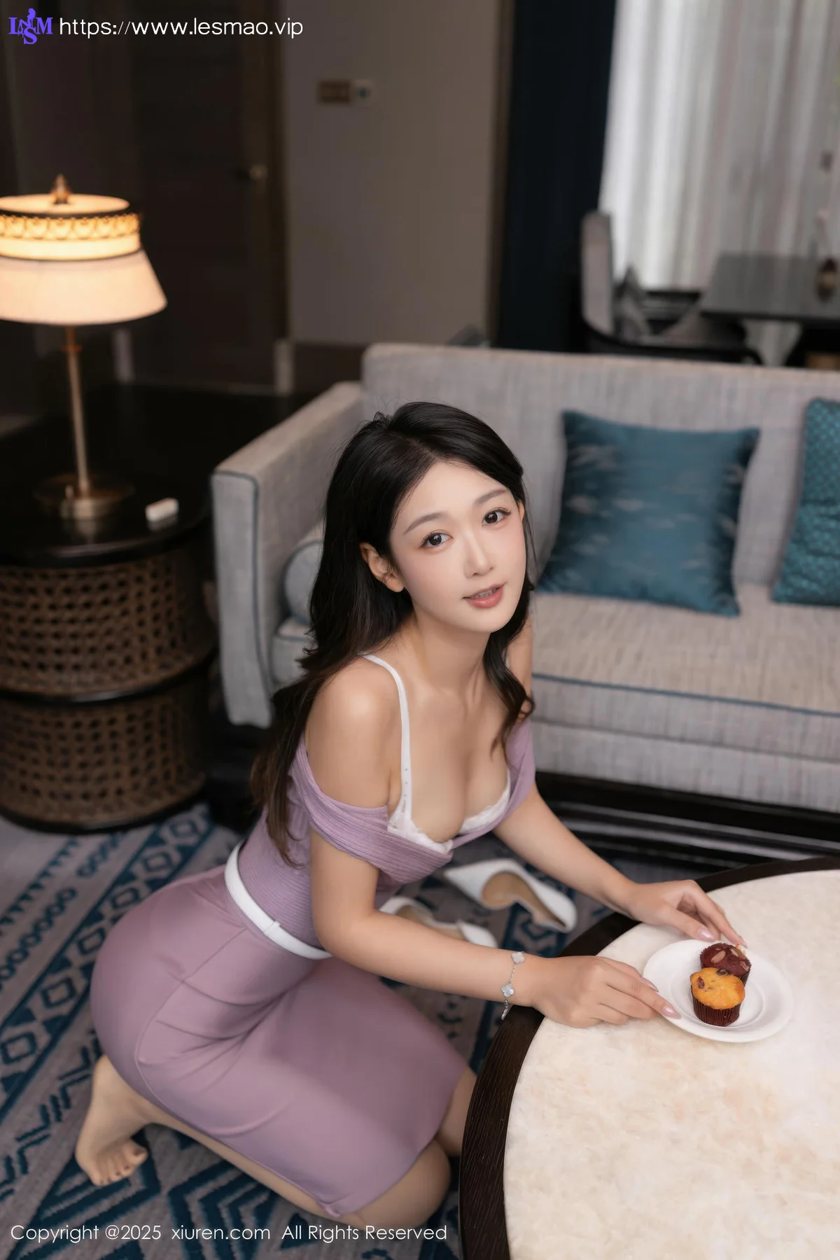 XiuRen 秀人 No.10716 唐安琪 紫色连衣裙街拍 - 5
