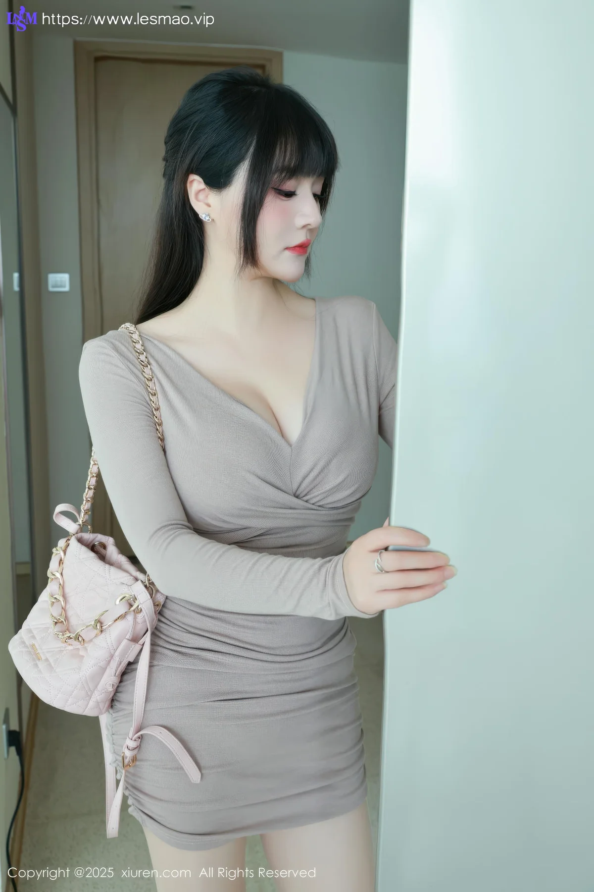 XiuRen 秀人 No.10718 南汐RuRu 诱人原色丝袜 - 4
