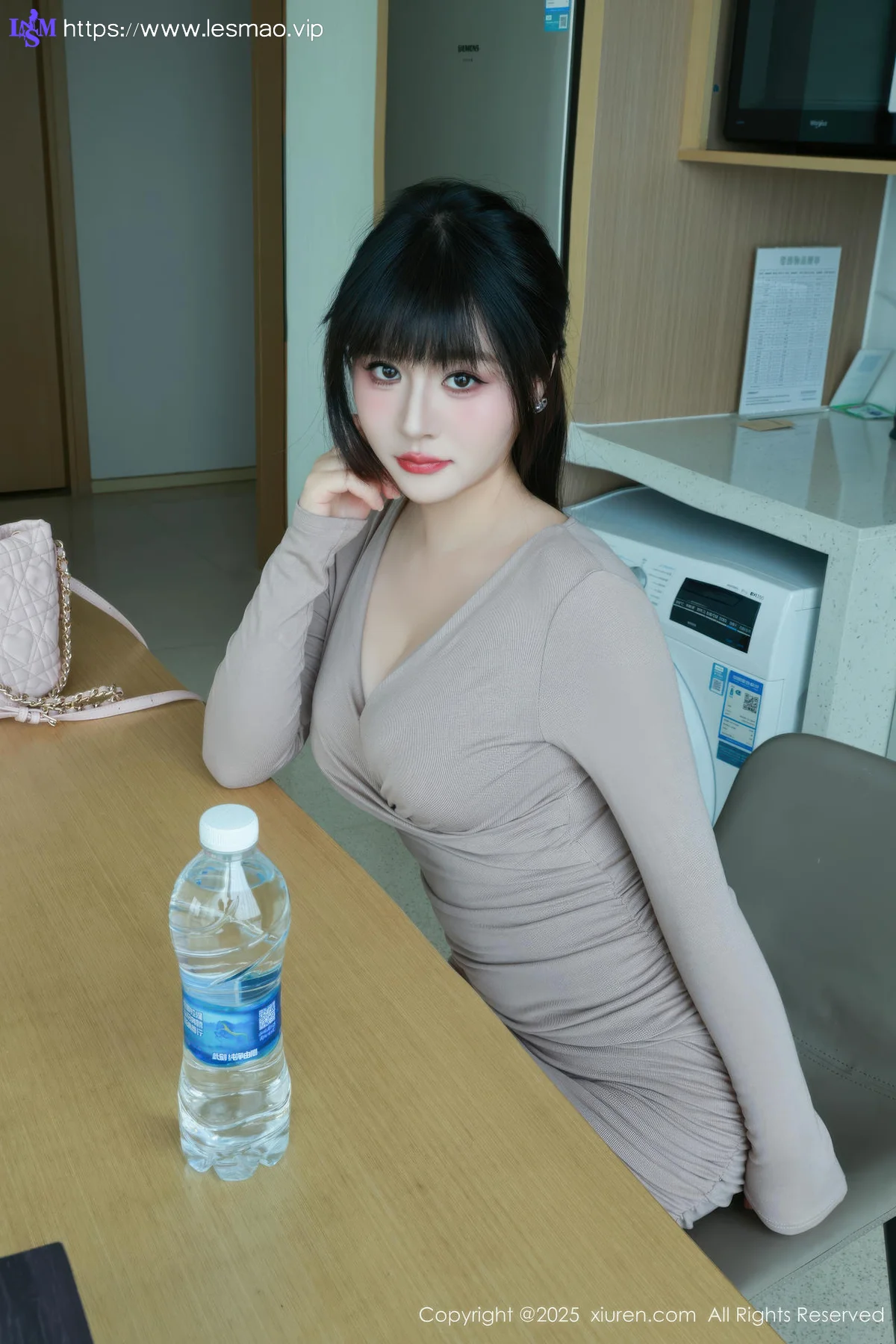 XiuRen 秀人 No.10718 南汐RuRu 诱人原色丝袜 - 3