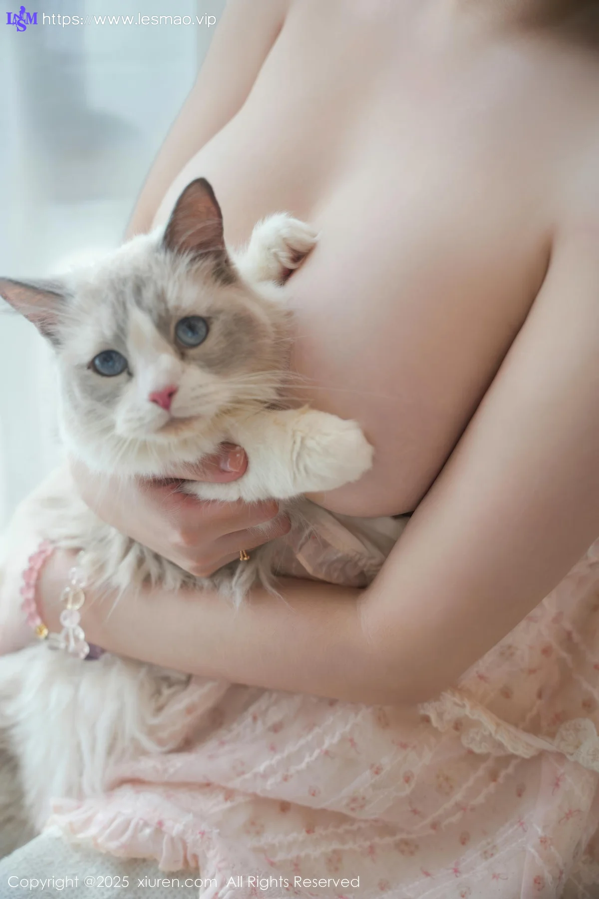 XiuRen 秀人 No.10734 软情 气质美女性感写真 - 1