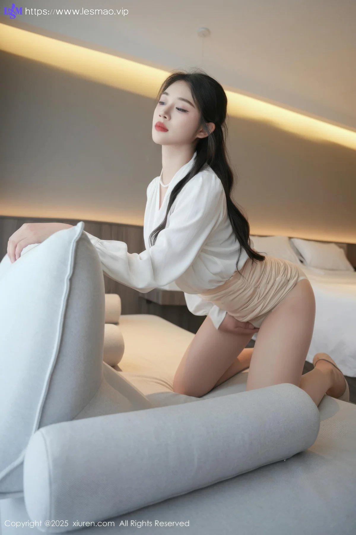 XiuRen 秀人 No.10735 南乔 白色衬衫诱人肉色丝袜 - 4
