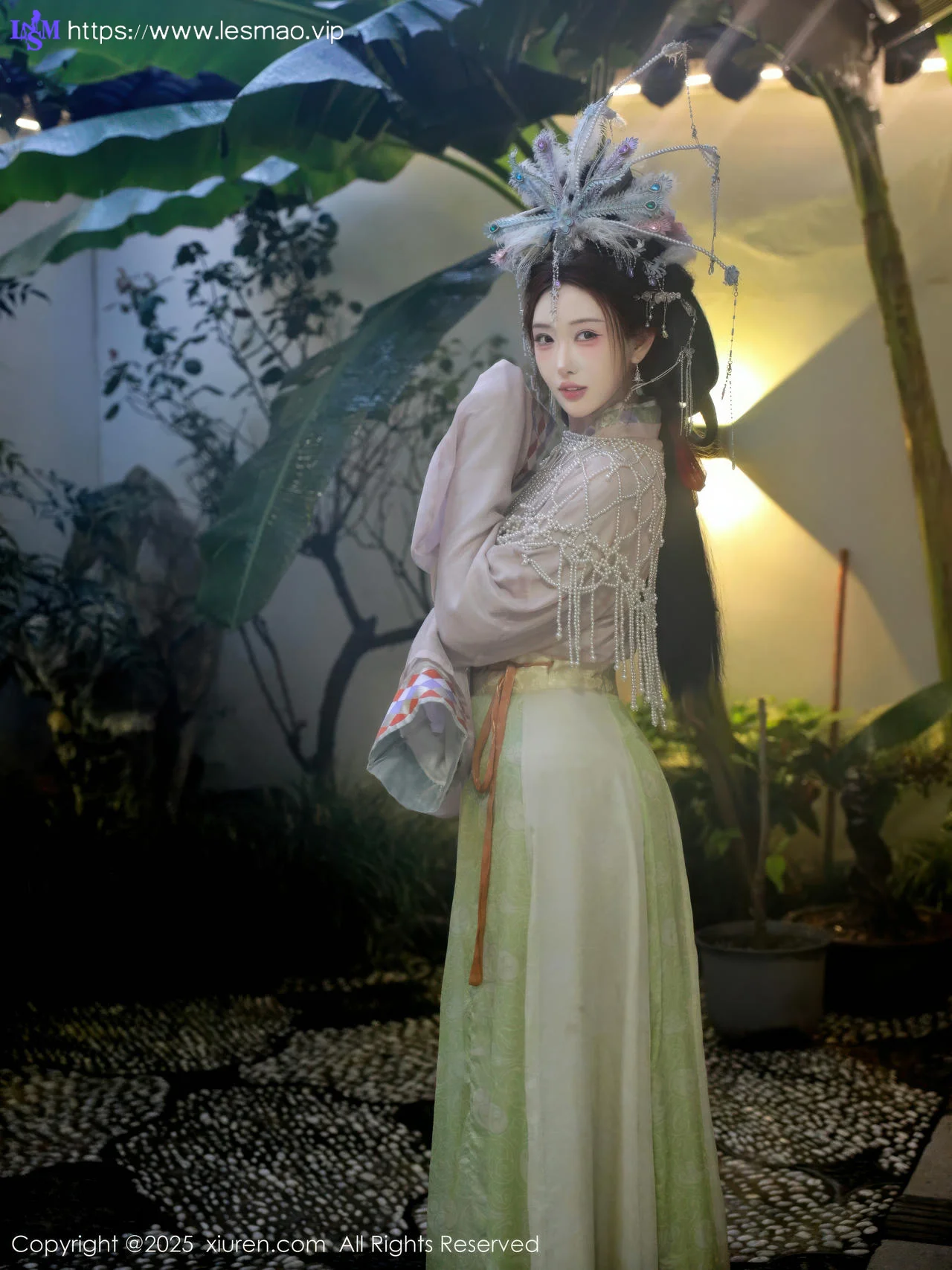 XiuRen 秀人 No.10736 金允希Yuki 女儿国国王主题 - 1