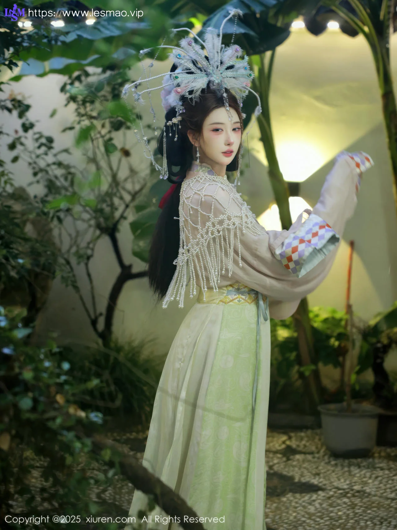 XiuRen 秀人 No.10736 金允希Yuki 女儿国国王主题 - 1