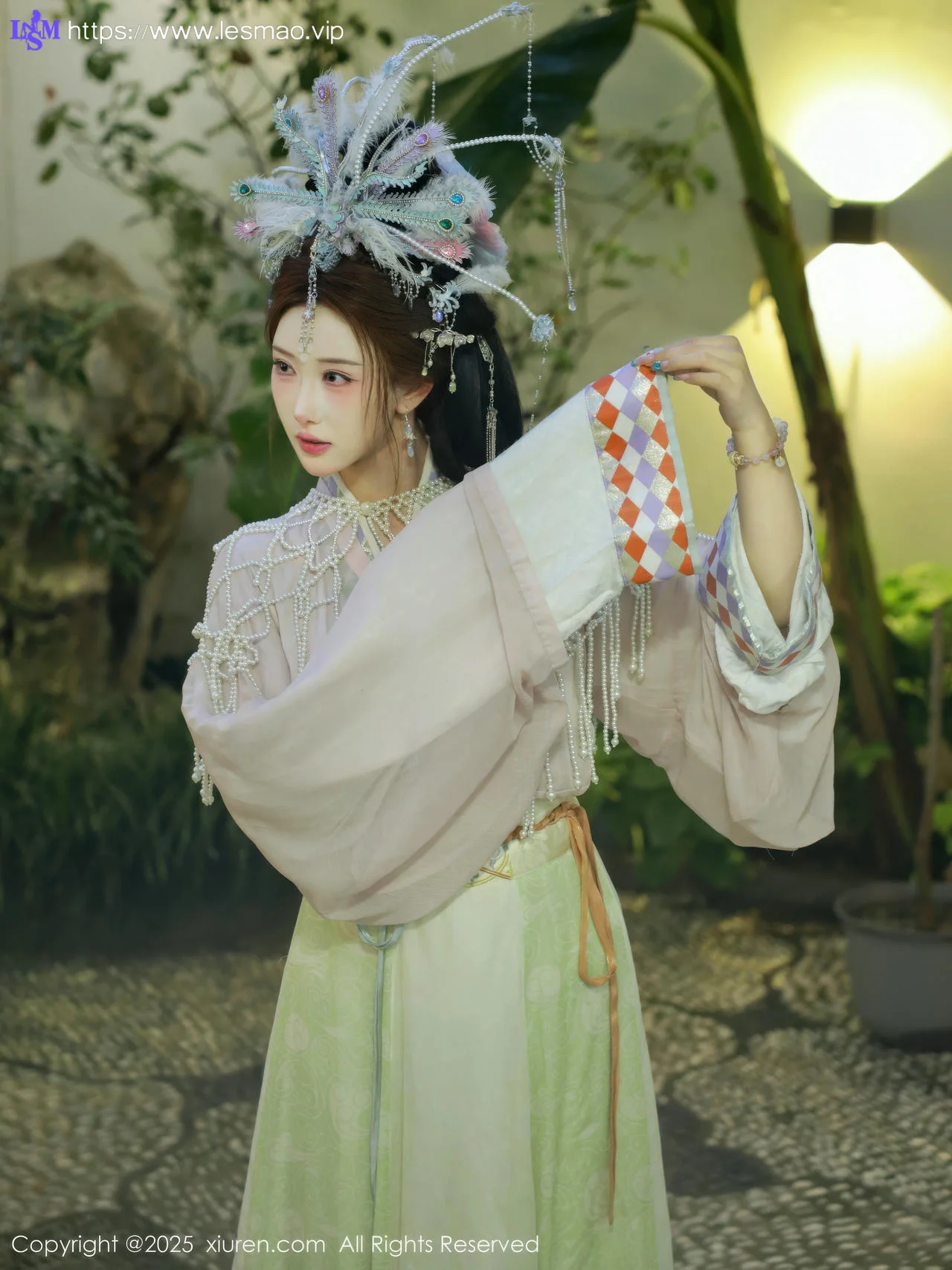 XiuRen 秀人 No.10736 金允希Yuki 女儿国国王主题 - 1