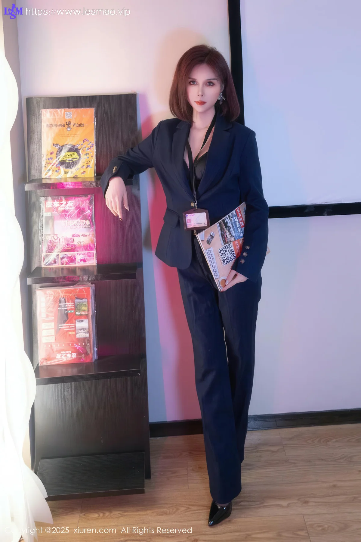 XiuRen 秀人 No.10745 白芷yy 裤里丝高跟面包牛乳特辑 - 6