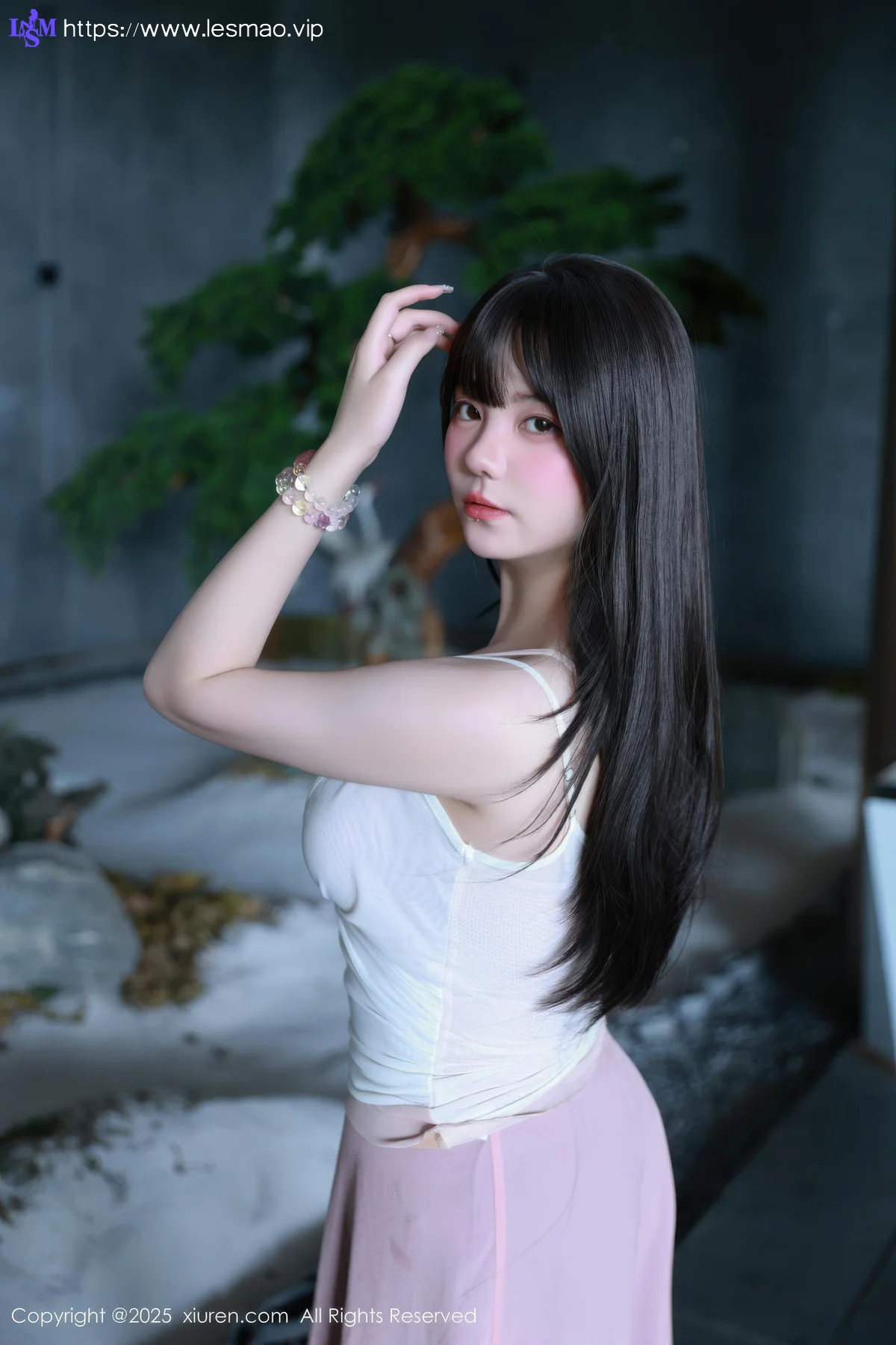 XiuRen 秀人 No.10746 软情 粉色内衣曼妙身姿 - 1