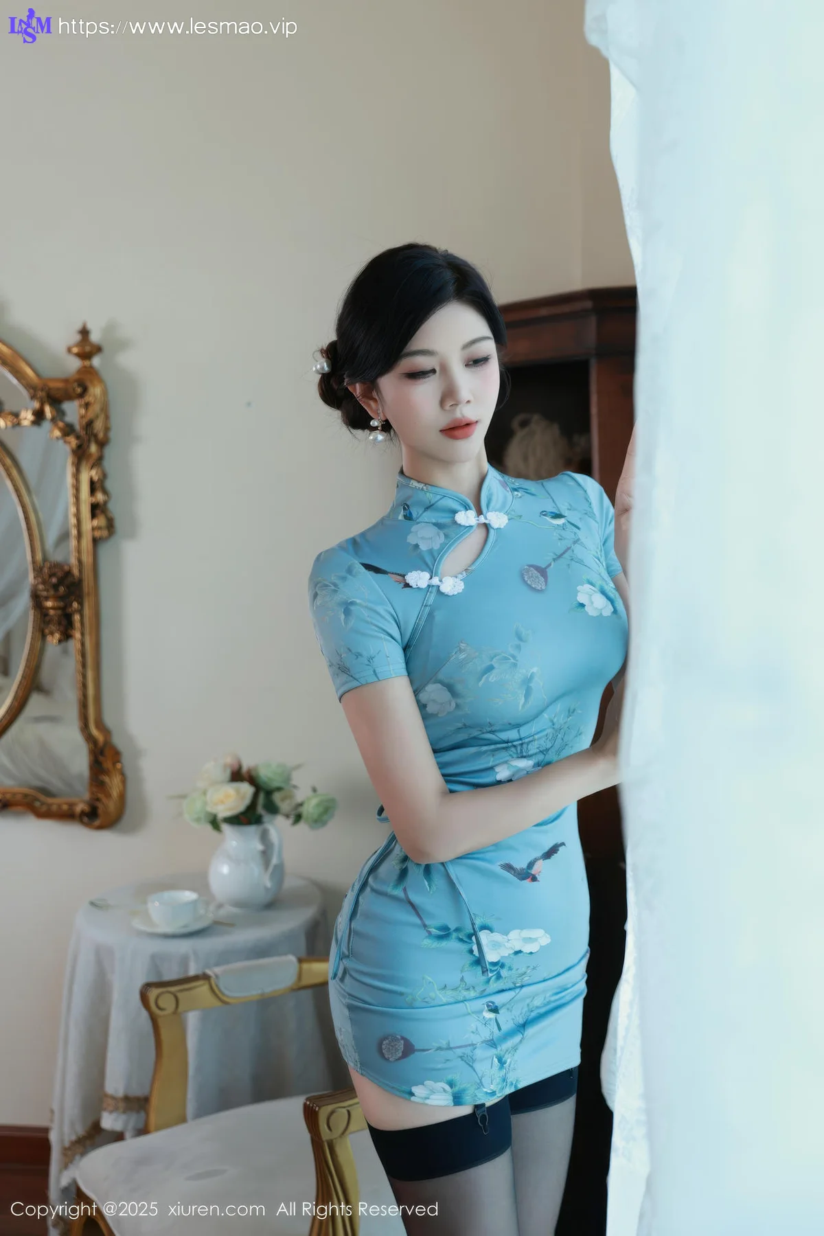 XiuRen 秀人 No.10753 玫瑰我爱你 蓝色旗袍搭配 - 1