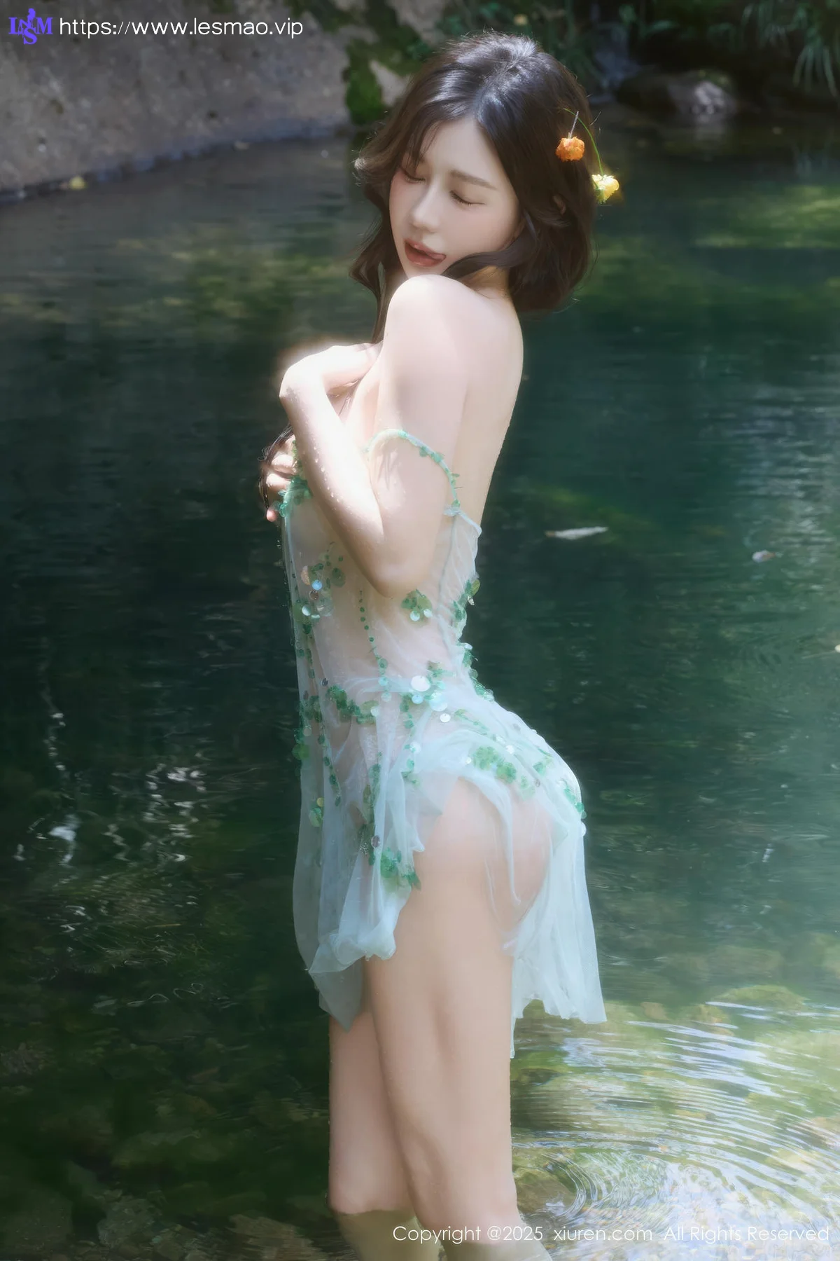 XiuRen 秀人 No.10756 尹甜甜 性感小溪亮片裙 - 7