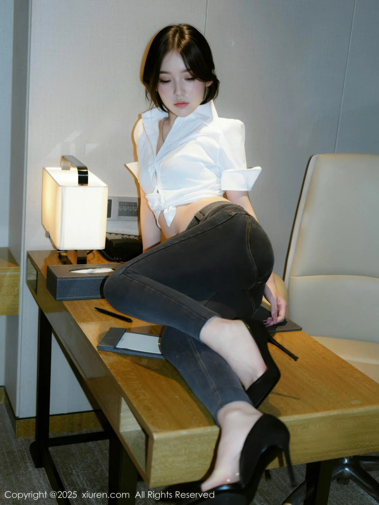 XiuRen 秀人 No.10785 汁汁 白T搭配简约长裤 - 2