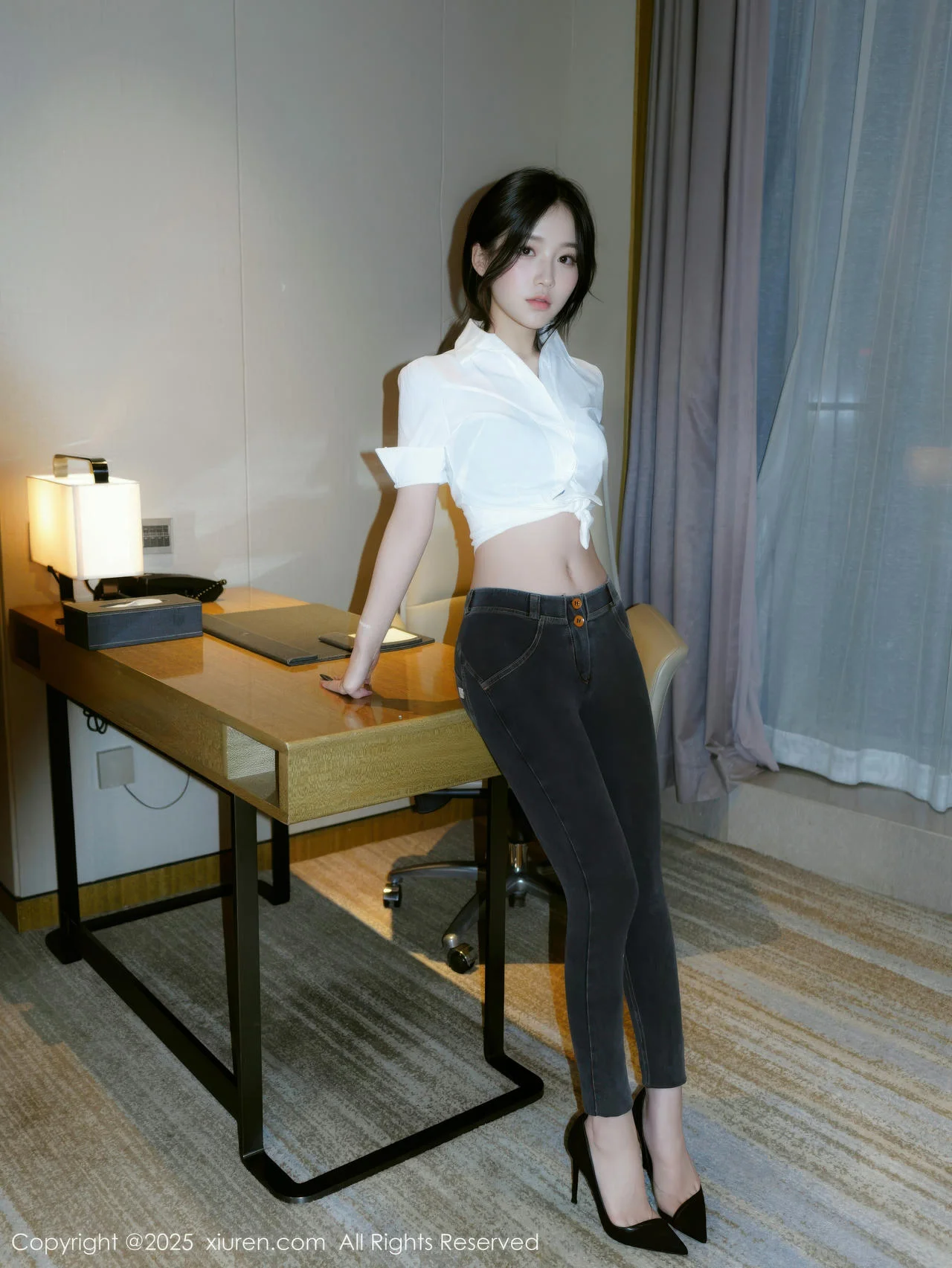 XiuRen 秀人 No.10785 汁汁 白T搭配简约长裤 - 4