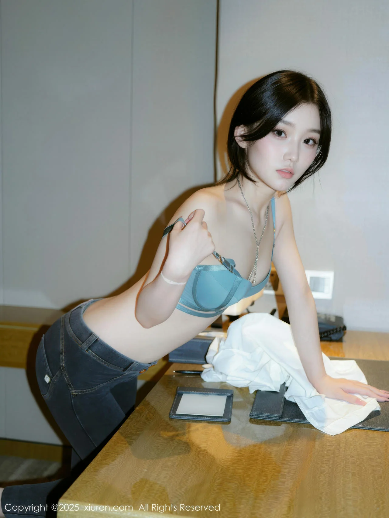 XiuRen 秀人 No.10785 汁汁 白T搭配简约长裤 - 3