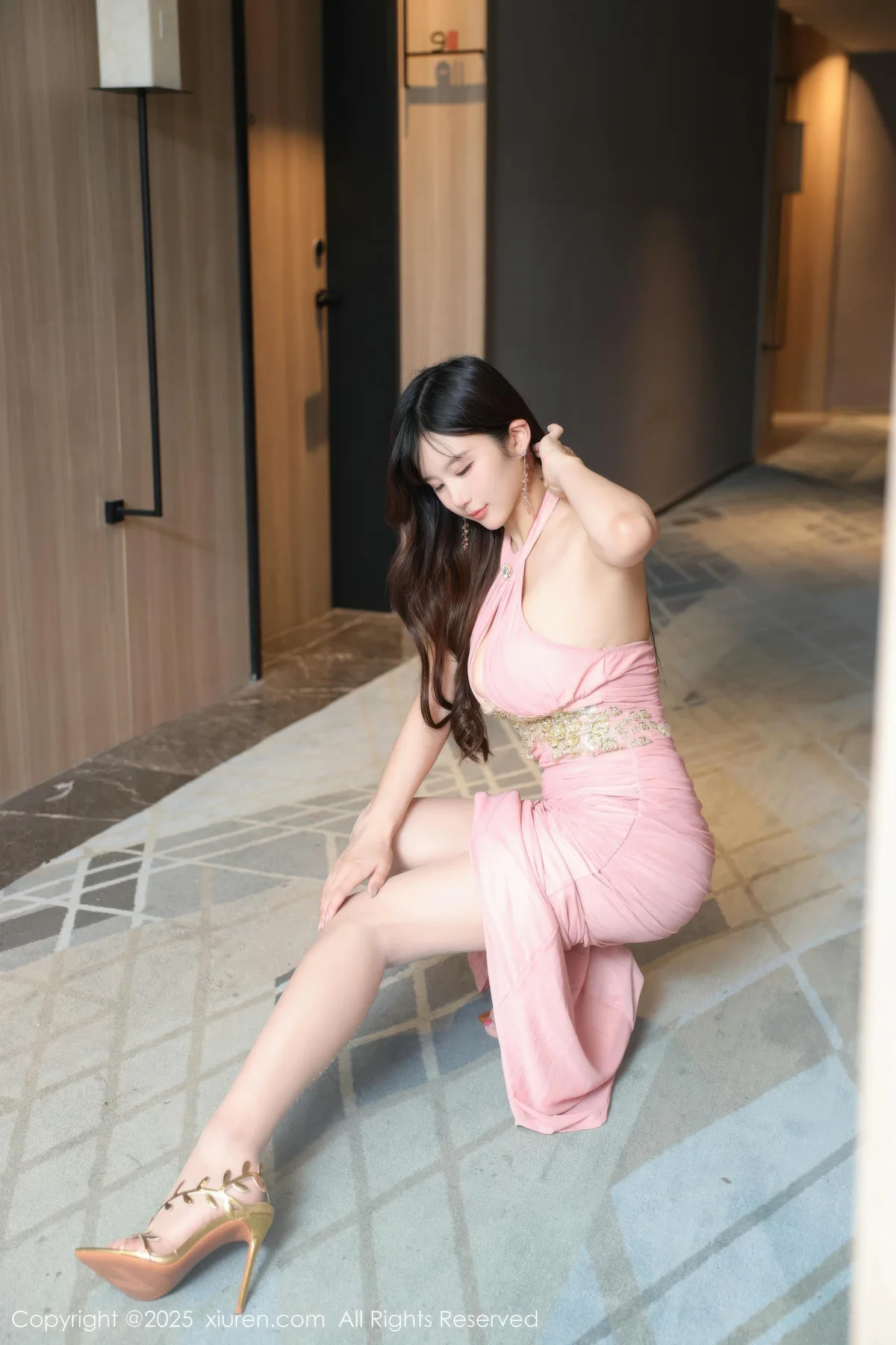 XiuRen 秀人 No.10786 小肉肉咪 巨乳极致美腿性感动人 - 10
