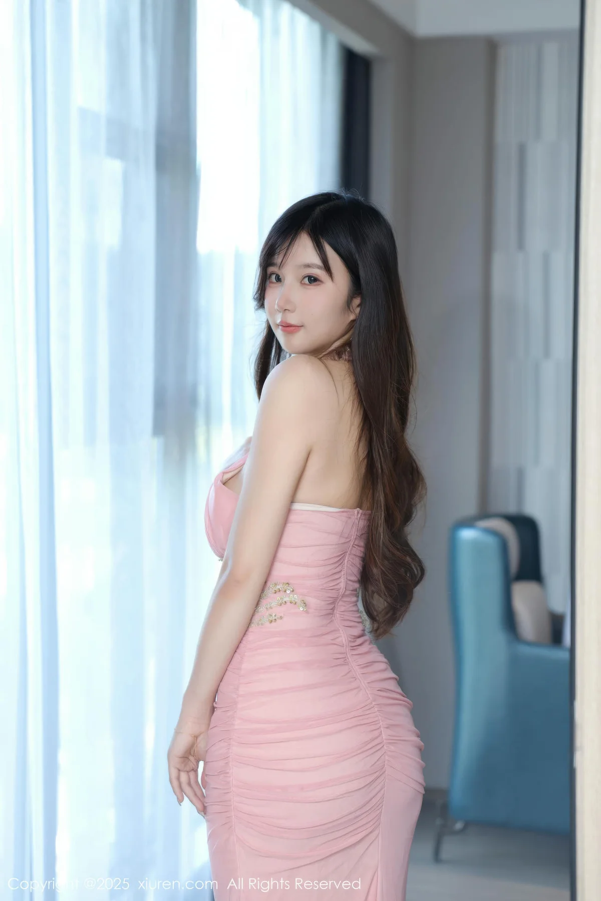 XiuRen 秀人 No.10786 小肉肉咪 巨乳极致美腿性感动人 - 3