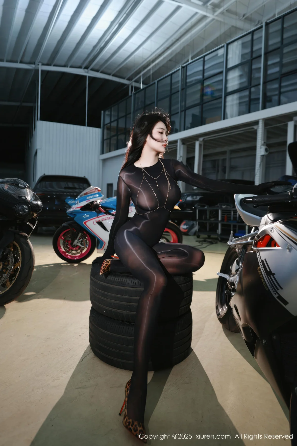 XiuRen 秀人 No.10788 南乔 杏色风衣连体丝袜 - 4