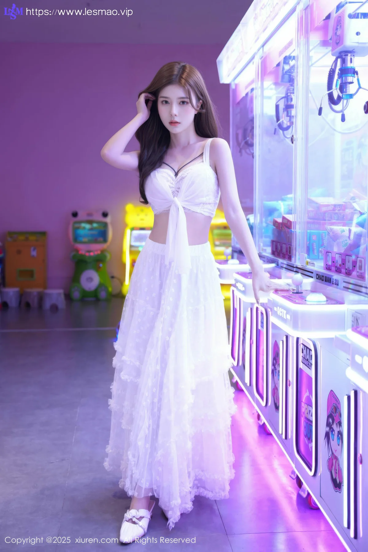 XiuRen 秀人 No.10791 拍黄瓜girl 白色连衣裙 - 3