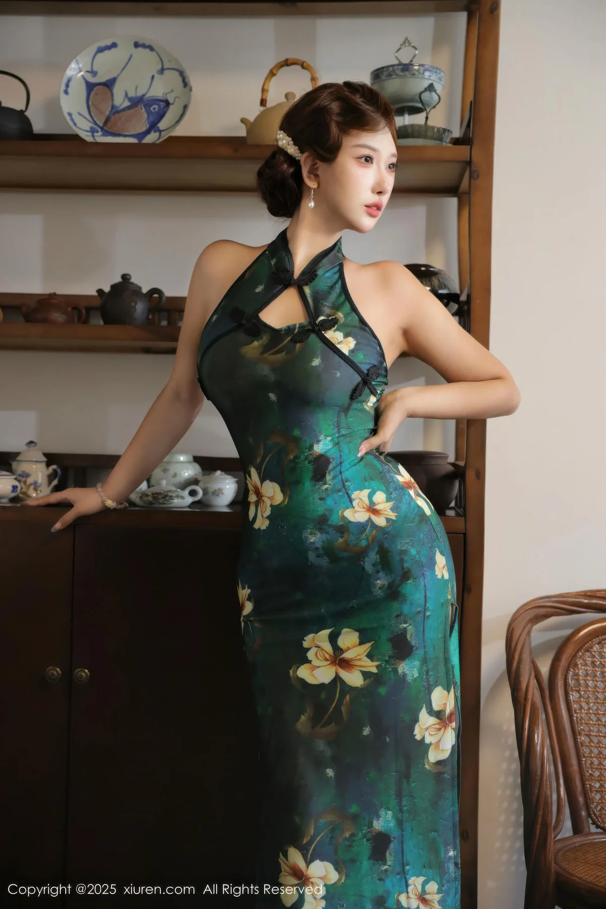 XiuRen 秀人 No.10815 金允希Yuki 绿色旗袍肉丝 - 8