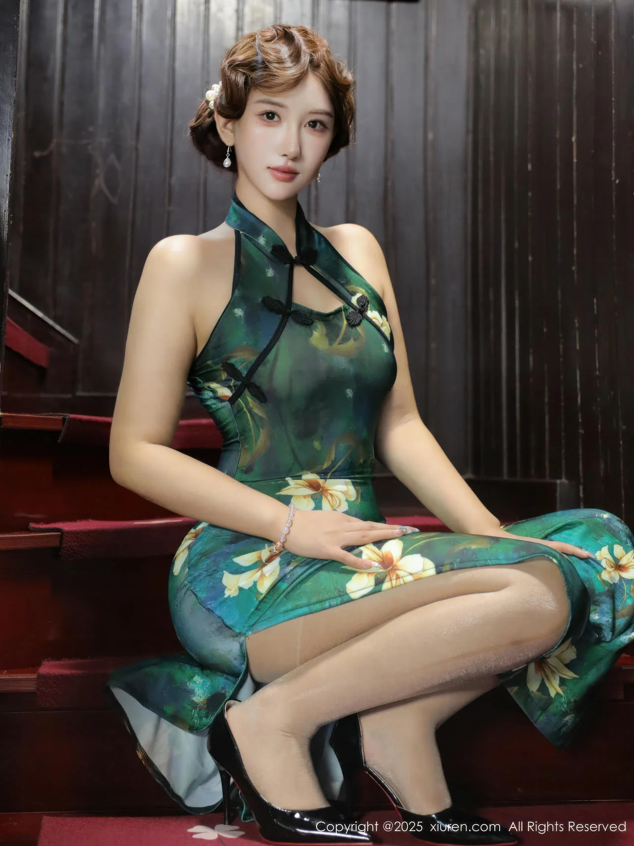 XiuRen 秀人 No.10815 金允希Yuki 绿色旗袍肉丝 - 2