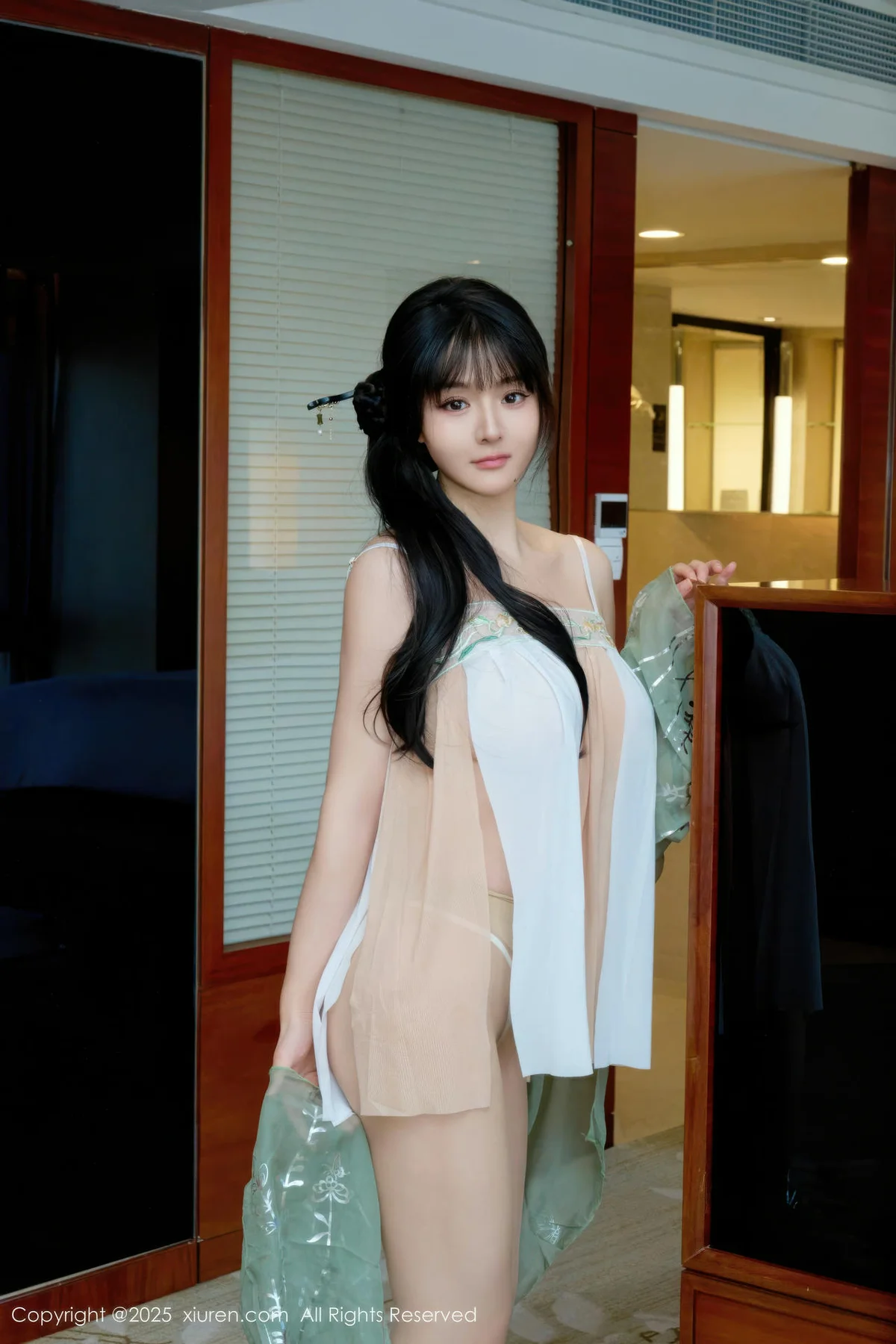 XiuRen 秀人 No.10818 沈南汐RuRu 童颜巨乳中秋主题拍摄 - 4