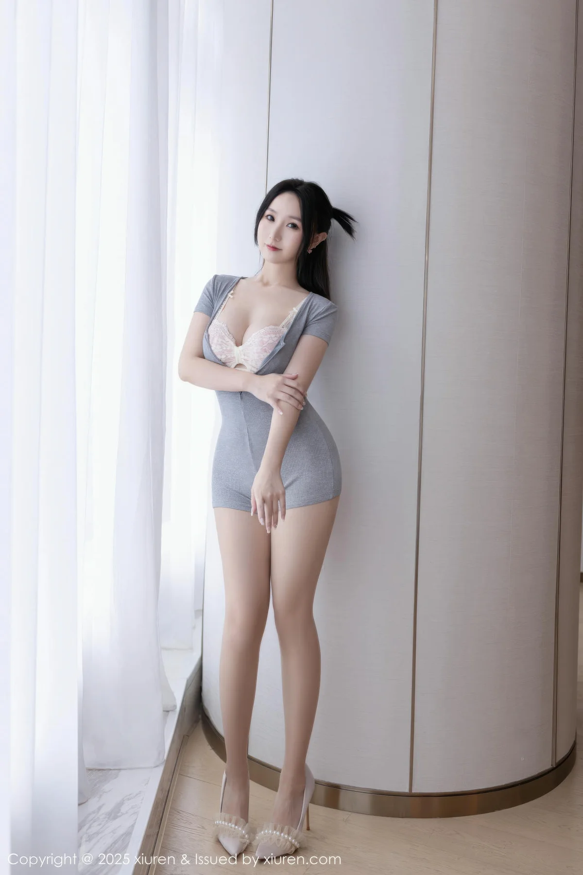 XiuRen 秀人 No.10826 杏子Yada 情趣兔子装网格袜 - 2