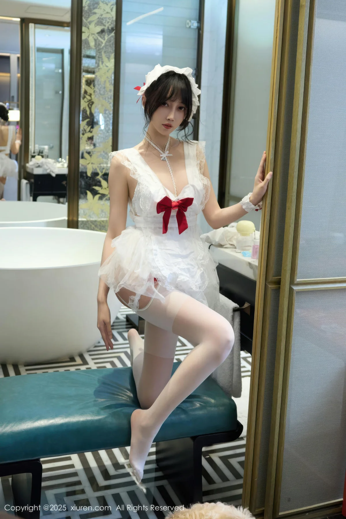 XiuRen 秀人 No.10827 玥儿玥er 萝莉女仆装扮 - 1