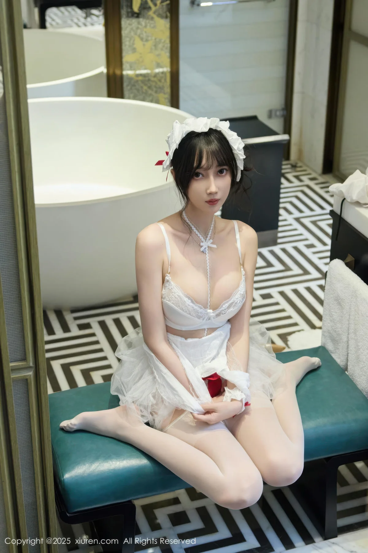 XiuRen 秀人 No.10827 玥儿玥er 萝莉女仆装扮 - 10