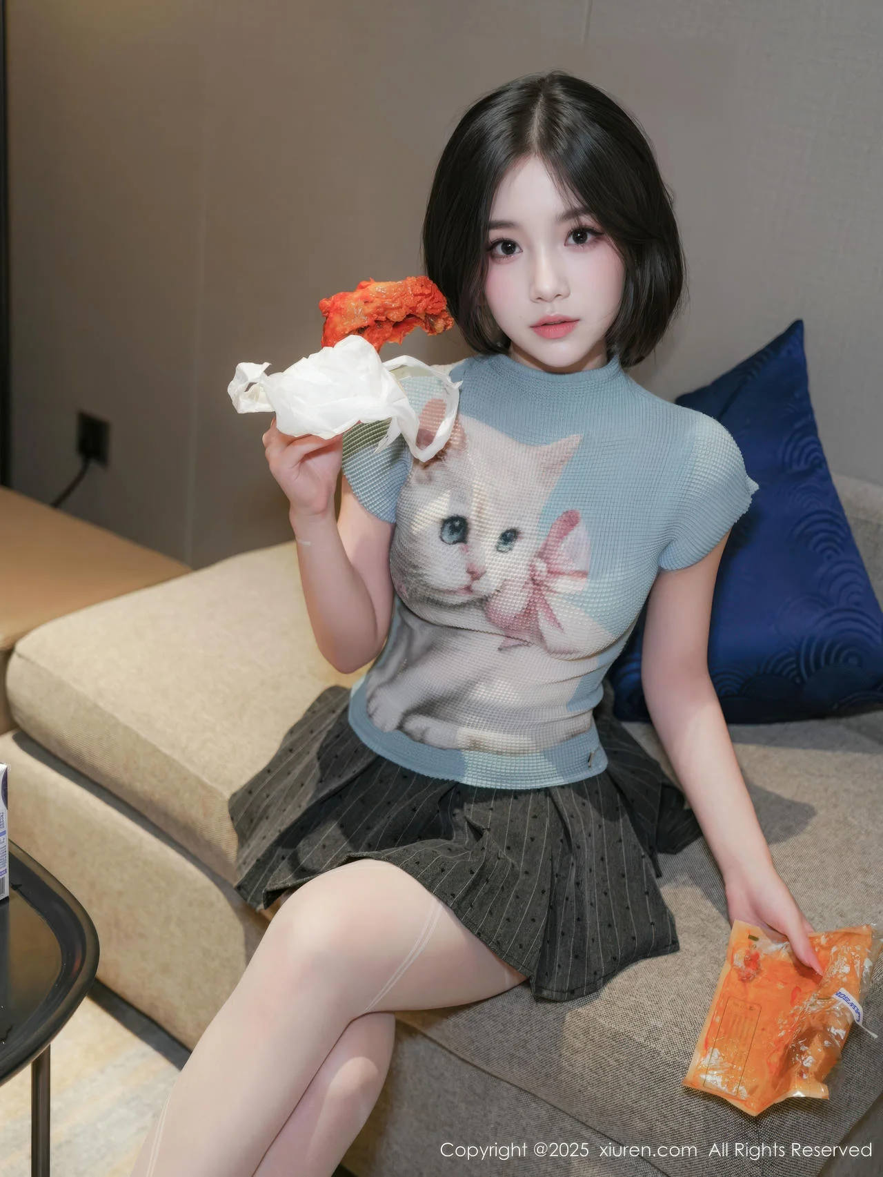 XiuRen 秀人 No.10830 汁汁 灰色短裙白色丝袜 - 8