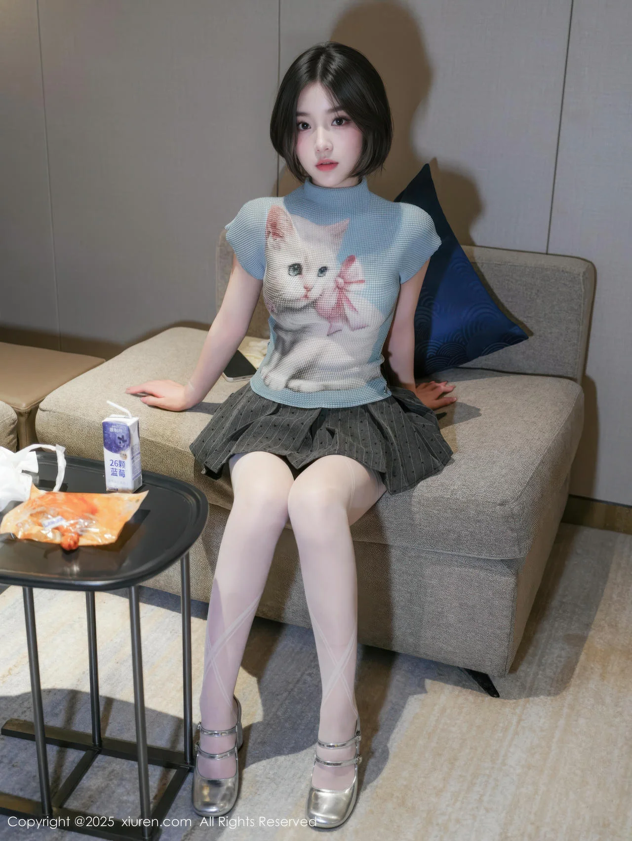 XiuRen 秀人 No.10830 汁汁 灰色短裙白色丝袜 - 9