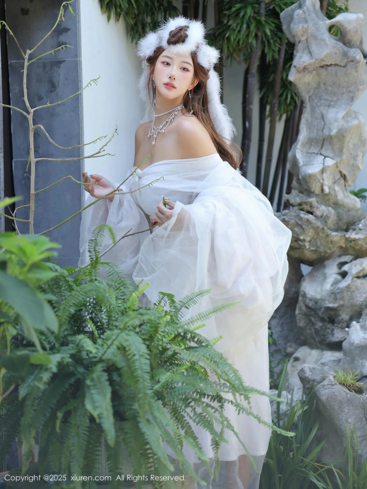 XiuRen 秀人 No.10843 金允希Yuki 白色锦毛鼠装扮 - 3