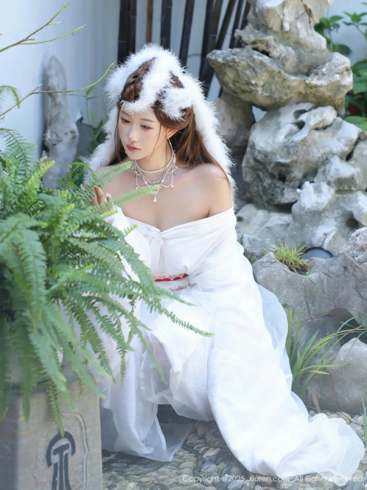 XiuRen 秀人 No.10843 金允希Yuki 白色锦毛鼠装扮 - 6