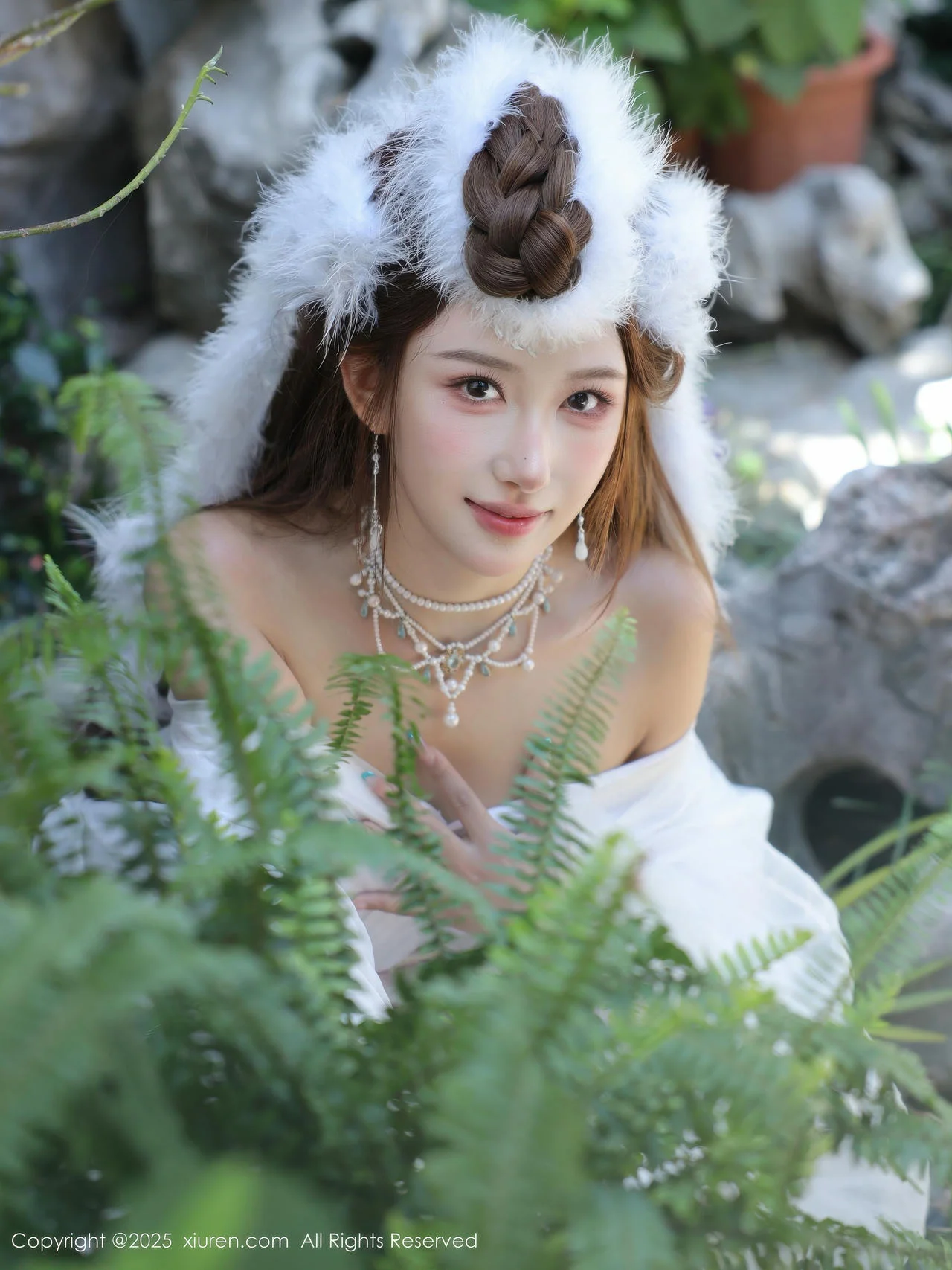 XiuRen 秀人 No.10843 金允希Yuki 白色锦毛鼠装扮 - 8