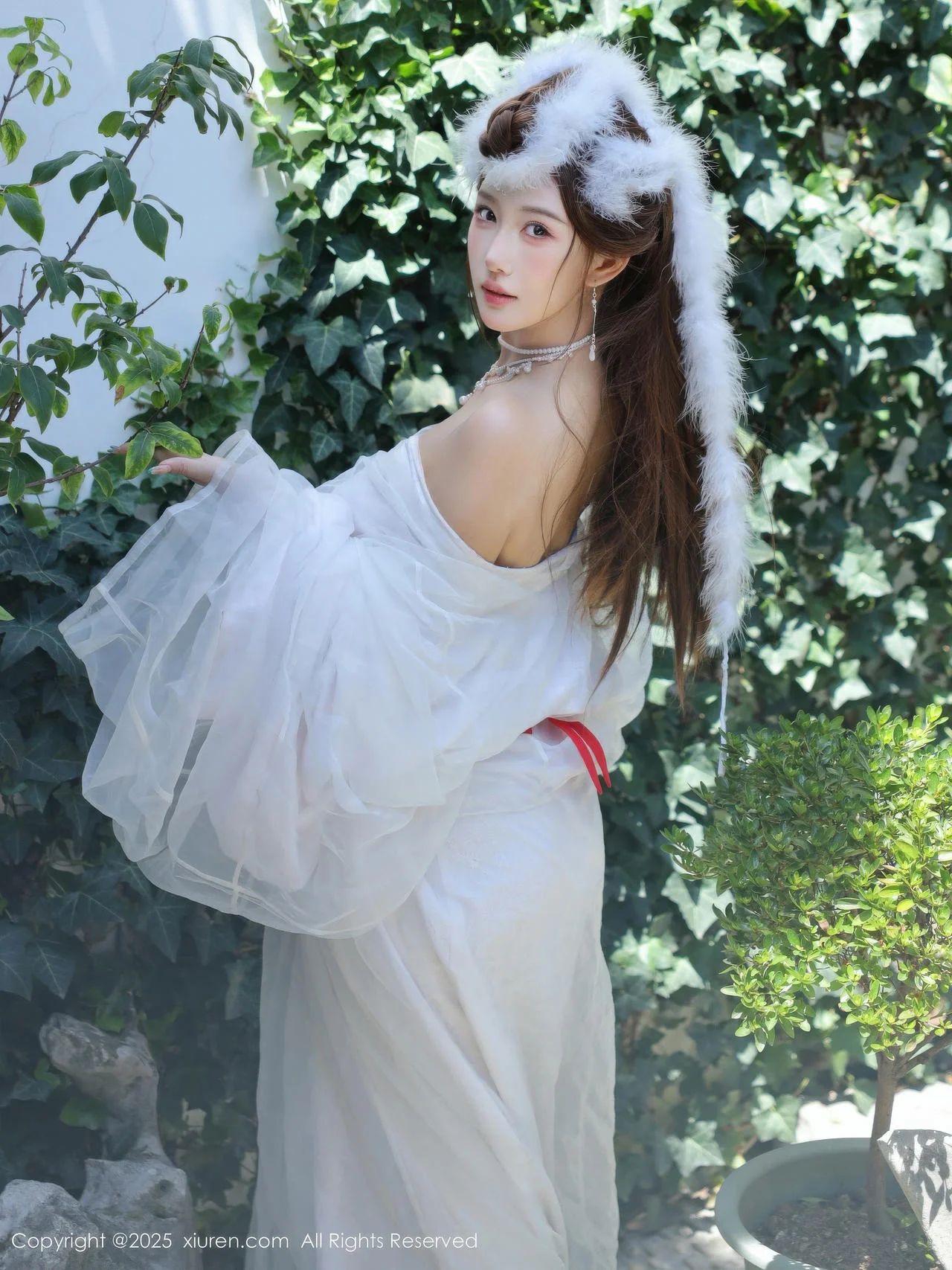 XiuRen 秀人 No.10843 金允希Yuki 白色锦毛鼠装扮 - 7