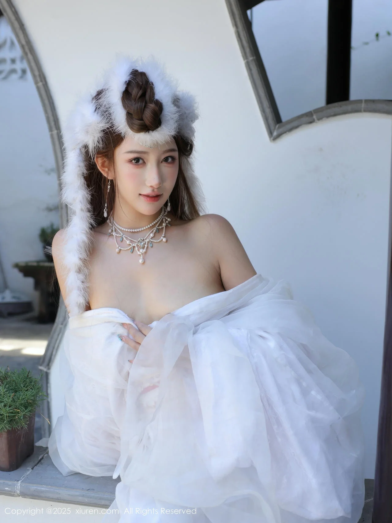 XiuRen 秀人 No.10843 金允希Yuki 白色锦毛鼠装扮 - 9