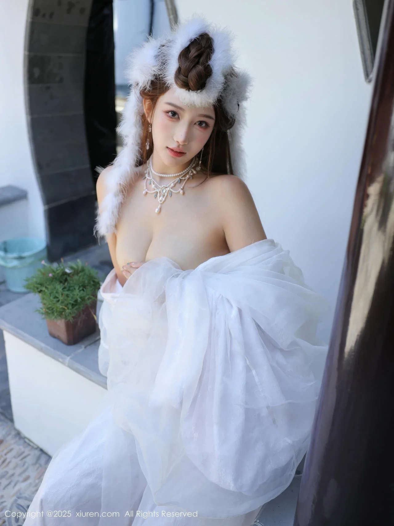 XiuRen 秀人 No.10843 金允希Yuki 白色锦毛鼠装扮 - 5