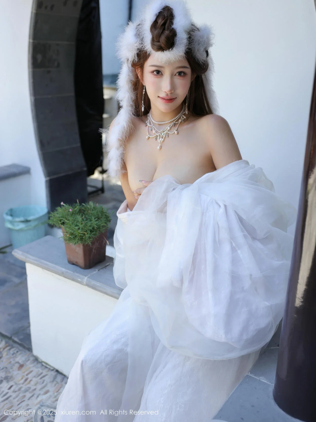 XiuRen 秀人 No.10843 金允希Yuki 白色锦毛鼠装扮 - 7