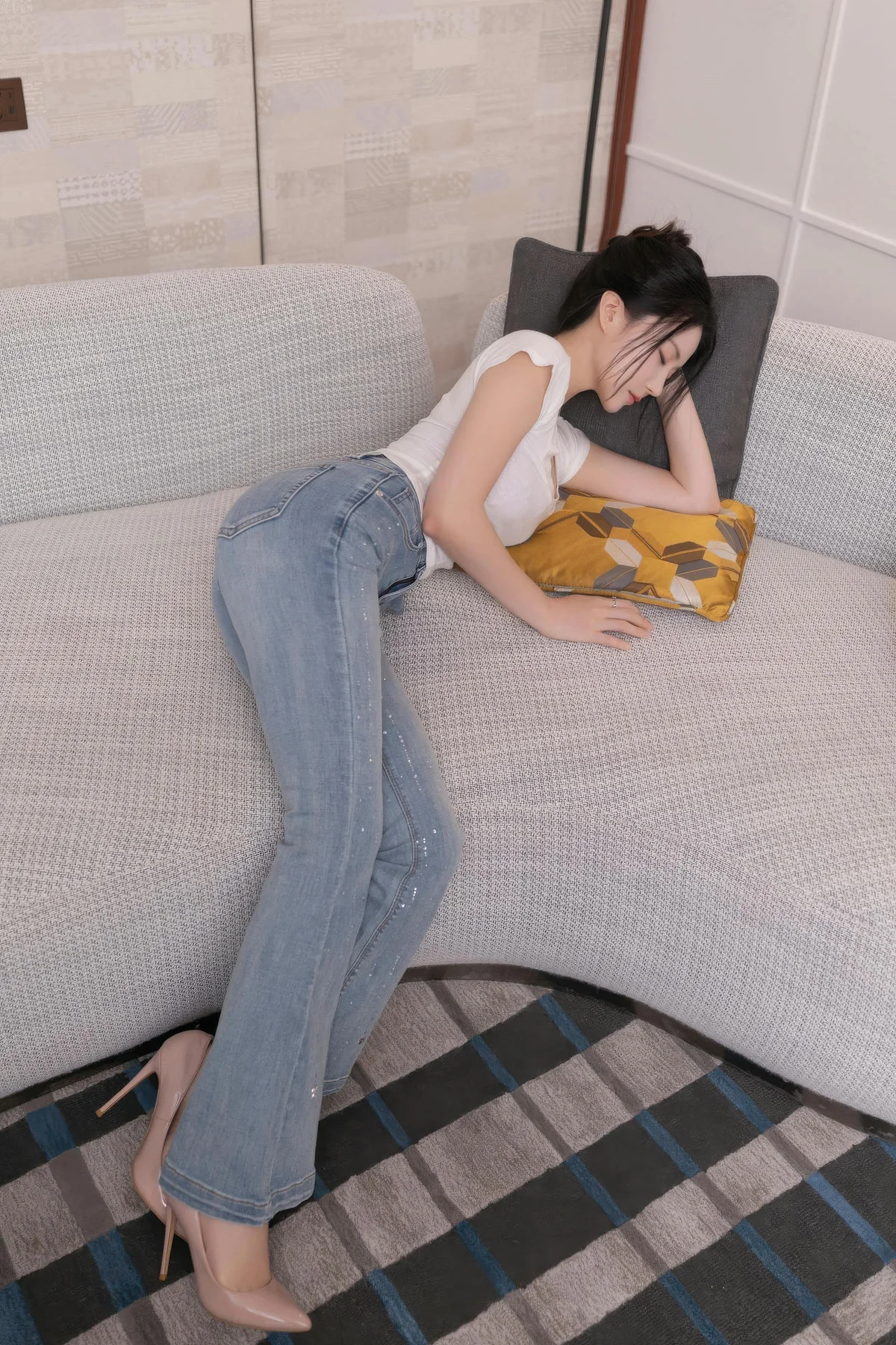 XiuRen 秀人 No.10858 鱼子酱Fish 捆绑灰色蕾丝服饰 - 3