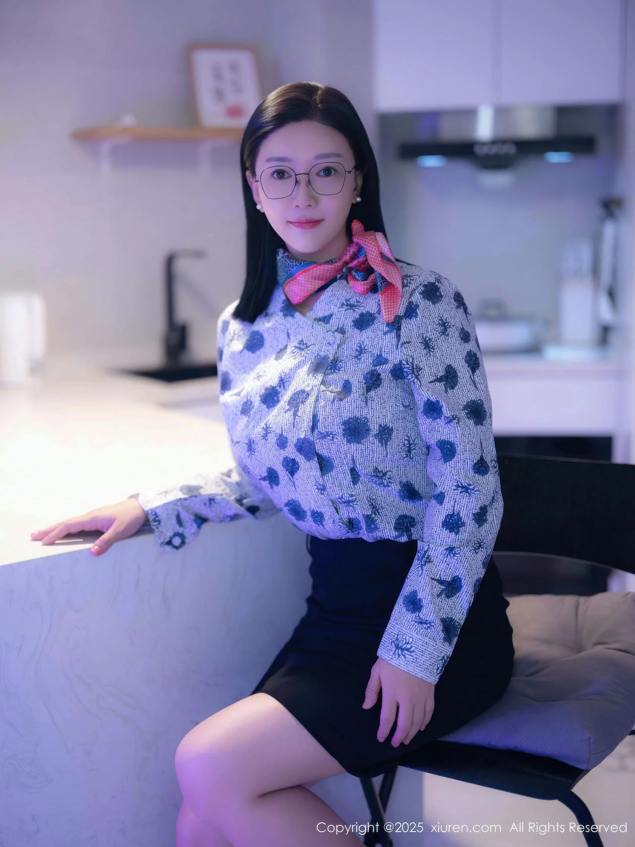 XiuRen 秀人 No.10866 软情空姐爆乳连体衣制服 - 4